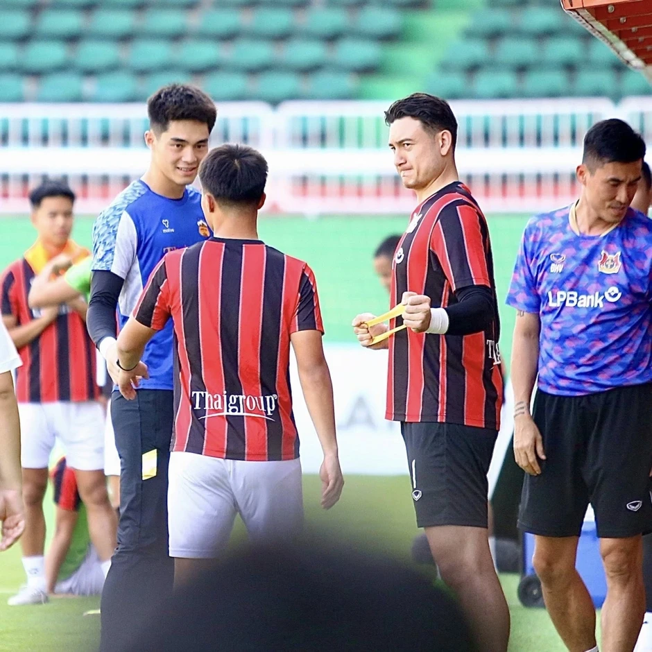 TRỰC TIẾP HAGL 1 - 0 Ninh Bình: Gáo nước lạnh ở Pleiku