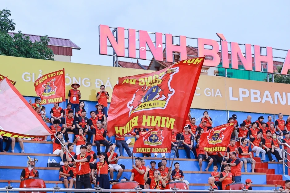 Trực tiếp Ninh Bình 0-0 PVF-CAND: Thách thức với chủ nhà Trực tiếp Ninh Bình 0-0 PVF-CAND: Thách thức với chủ nhà