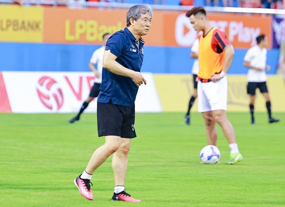 Trực tiếp Ninh Bình 0-0 PVF-CAND: Thách thức với chủ nhà Trực tiếp Ninh Bình 0-0 PVF-CAND: Thách thức với chủ nhà