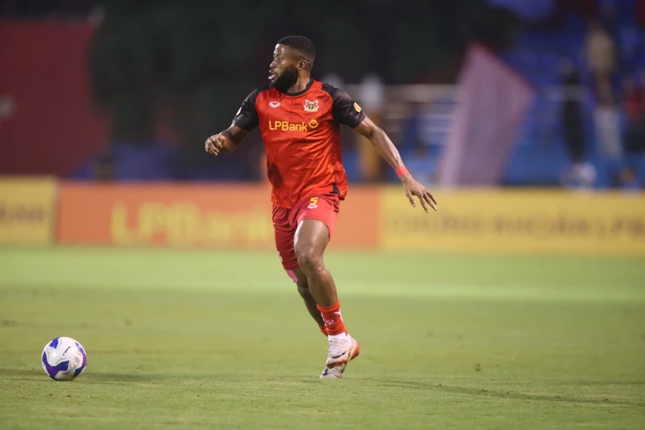 Trực tiếp Ninh Bình 1-1 PVF-CAND: Bàn thắng liên tiếp, sai lầm dồn dập Trực tiếp Ninh Bình 1-1 PVF-CAND: Bàn thắng liên tiếp, sai lầm dồn dập