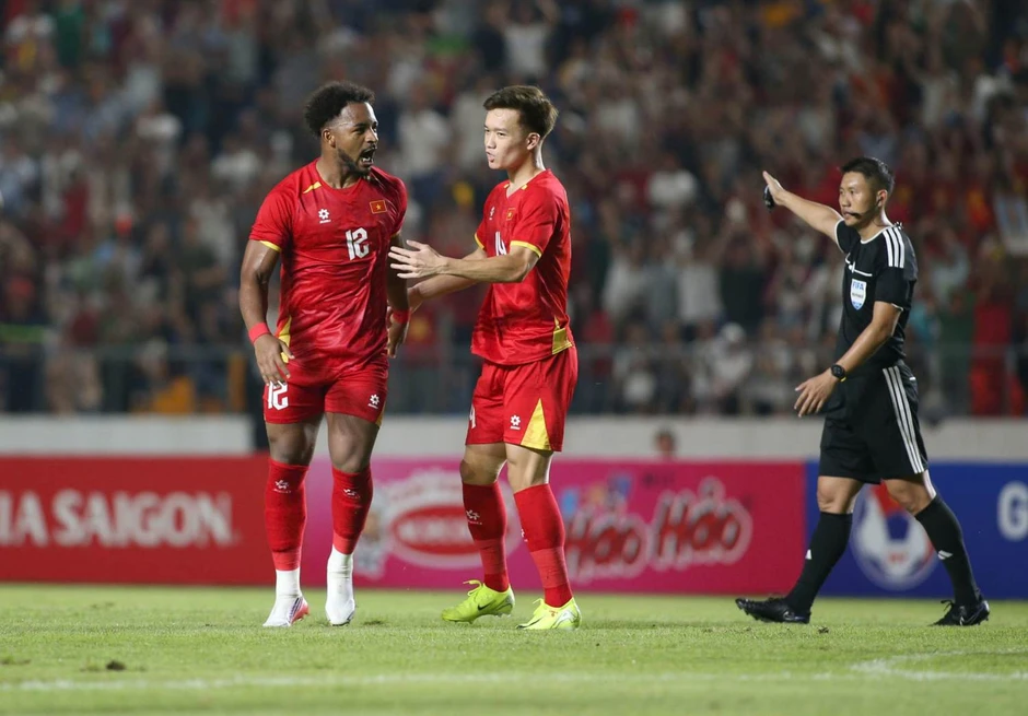 Tuyển Việt Nam 4-0 Myanmar: Phía sau màn 'tổng duyệt' tưng bừng Tuyển Việt Nam 4-0 Myanmar: Phía sau màn 'tổng duyệt' tưng bừng