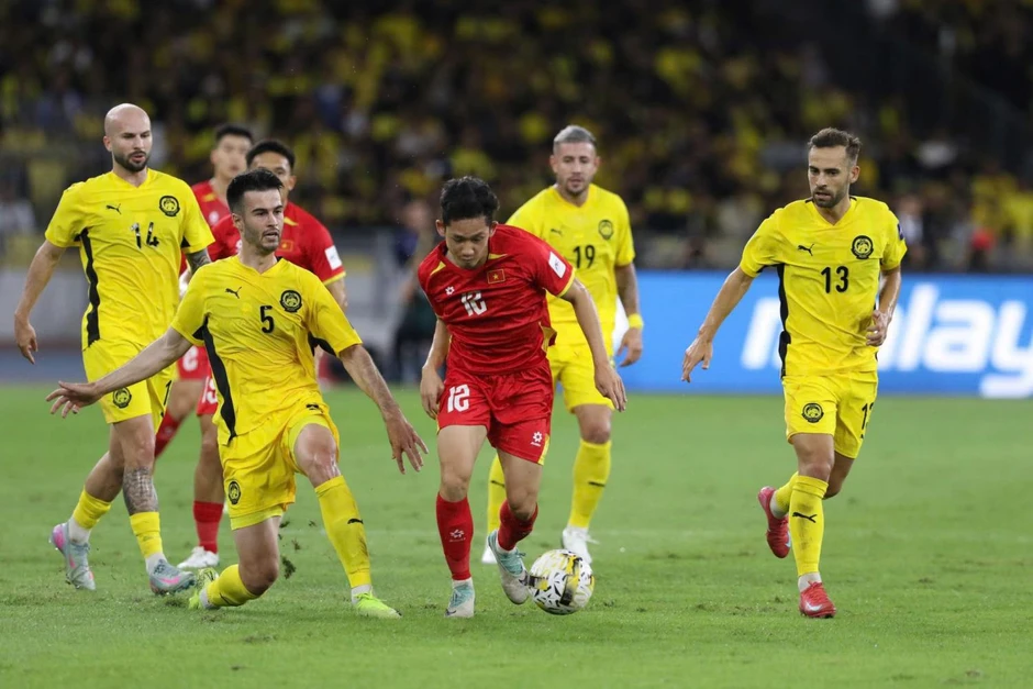 Tuyển Việt Nam áp đảo Malaysia trước bán kết ASEAN Cup 2026 Tuyển Việt Nam áp đảo Malaysia trước bán kết ASEAN Cup 2026