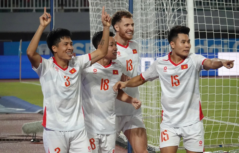 Tuyển Việt Nam chỉ còn 1% nguy cơ rơi vé bán kết ASEAN Cup 2026 Tuyển Việt Nam chỉ còn 1% nguy cơ rơi vé bán kết ASEAN Cup 2026