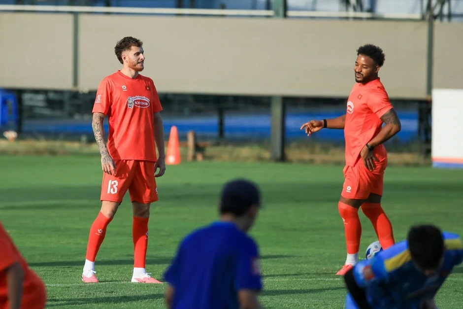 Tuyển Việt Nam chuẩn bị cho AFF Cup, Quang Hải nói về tân binh nhập tịch Tuyển Việt Nam chuẩn bị cho AFF Cup, Quang Hải nói về tân binh nhập tịch