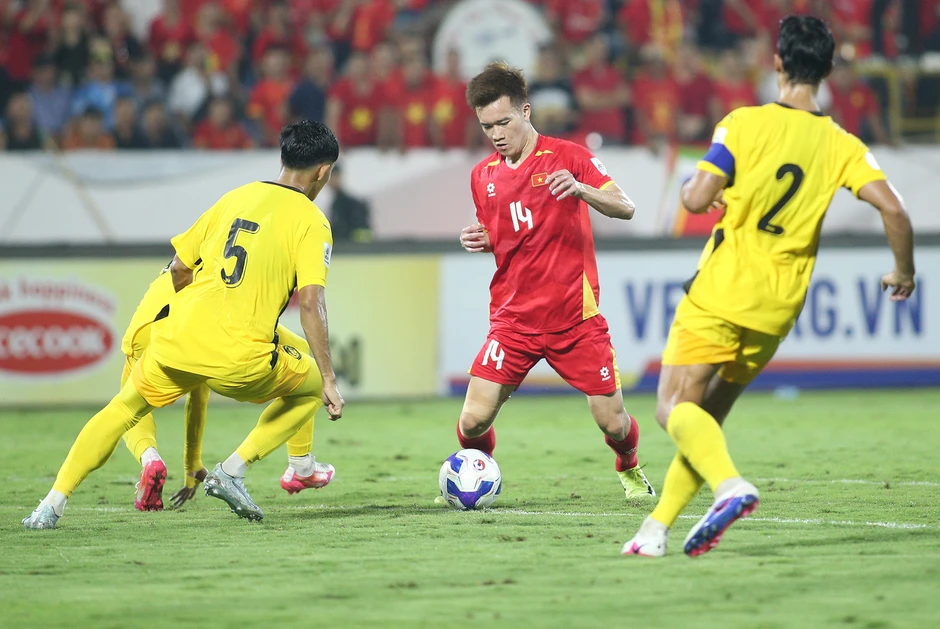 Tuyển Việt Nam đấu Malaysia: Khó lường như HLV Kim Sang Sik Tuyển Việt Nam đấu Malaysia: Khó lường như HLV Kim Sang Sik