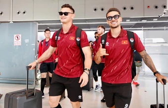 Tuyển Việt Nam đến Bangkok, sẵn sàng đấu Thái Lan ở chung kết ASEAN Cup
