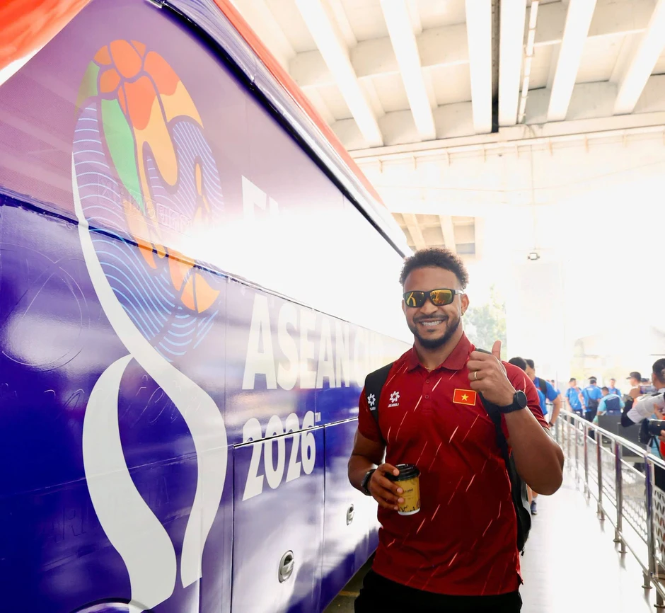 Tuyển Việt Nam đổ bộ tới Indonesia, hứa vô địch FIFA ASEAN Cup