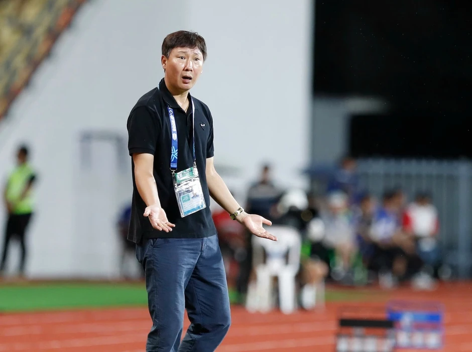 Tuyển Việt Nam dự FIFA ASEAN Cup: Trông cả vào HLV Kim Sang Sik