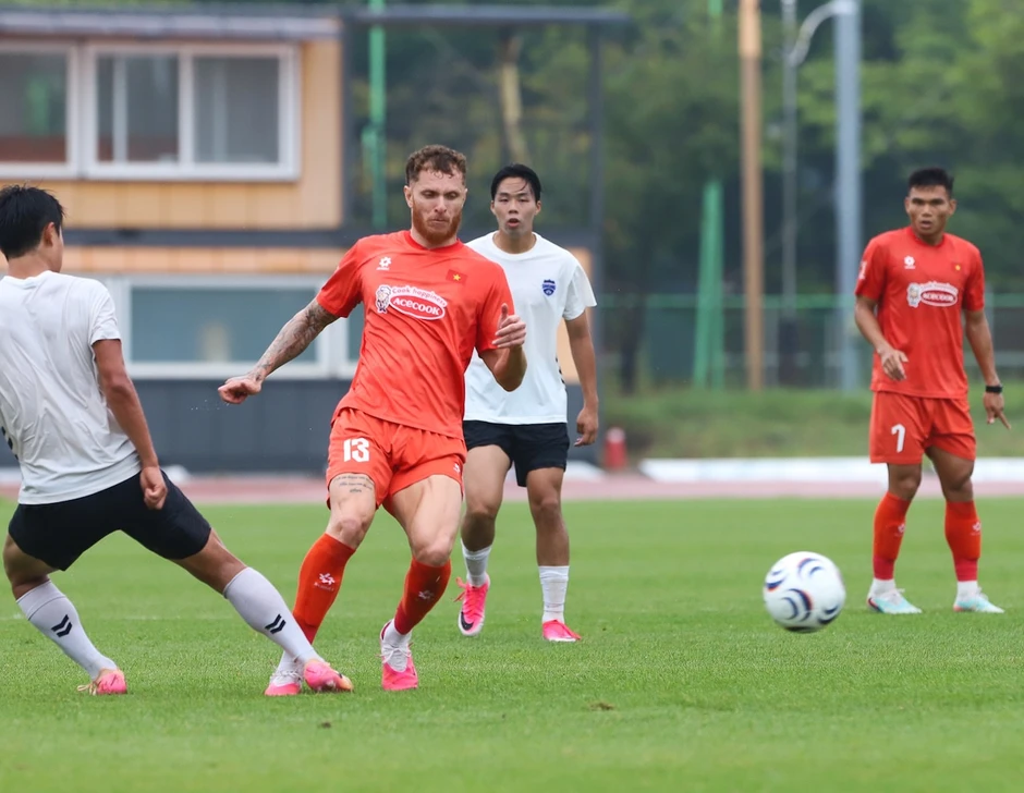 Tuyển Việt Nam: Gangwon FC và bài test cuối cùng của HLV Kim Sang Sik Tuyển Việt Nam: Gangwon FC và bài test cuối cùng của HLV Kim Sang Sik