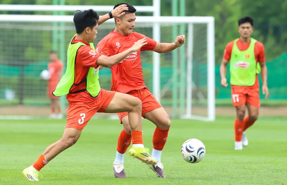 Tuyển Việt Nam: HLV Kim Sang Sik không cần đội hình tối ưu ở ASEAN Cup? Tuyển Việt Nam: HLV Kim Sang Sik không cần đội hình tối ưu ở ASEAN Cup?