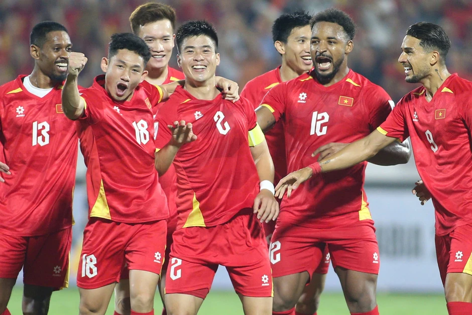 Tuyển Việt Nam: HLV Kim Sang Sik và nỗi lo... quá tải Tuyển Việt Nam: HLV Kim Sang Sik và nỗi lo... quá tải