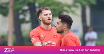 Tuyển Việt Nam lần đầu dùng cùng lúc 3 cầu thủ nhập tịch