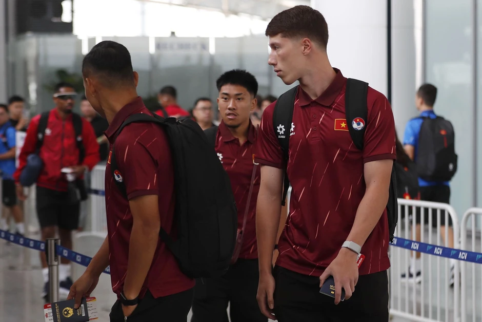 Tuyển Việt Nam lên đường sang Indonesia dự FIFA ASEAN Cup
