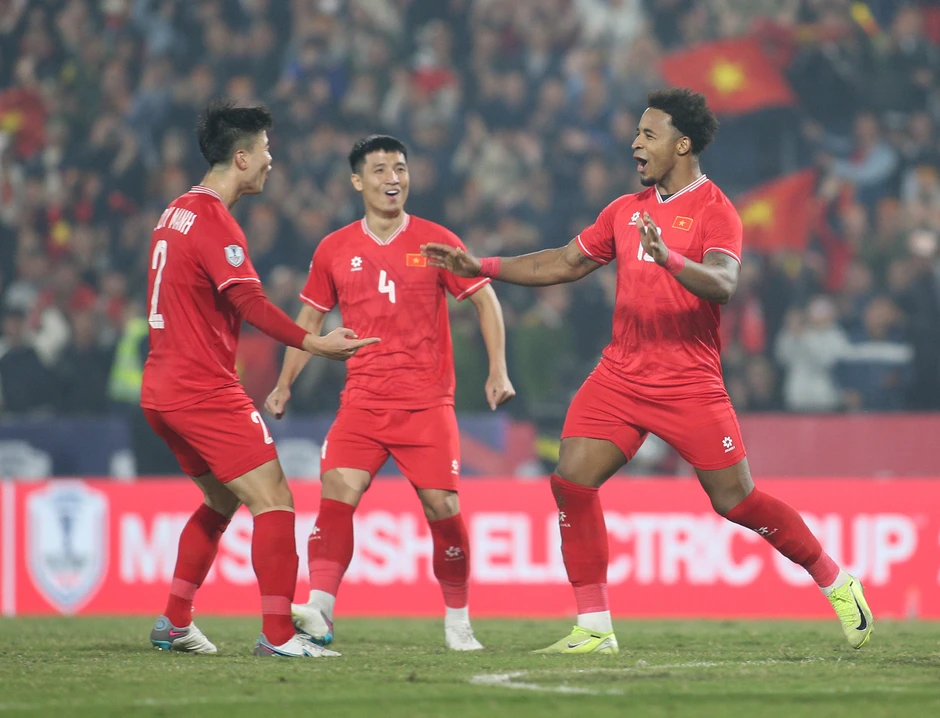 Tuyển Việt Nam: Người giải bài toán khó cho HLV Kim Sang Sik Tuyển Việt Nam: Người giải bài toán khó cho HLV Kim Sang Sik