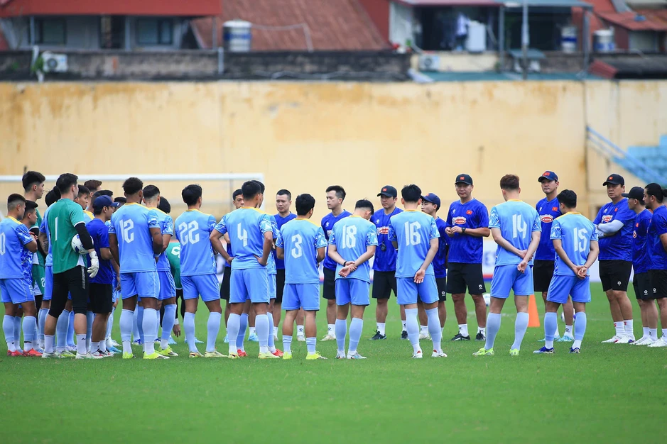 Tuyển Việt Nam rộn ràng tập luyện, chuẩn bị đấu Bangladesh Tuyển Việt Nam rộn ràng tập luyện, chuẩn bị đấu Bangladesh
