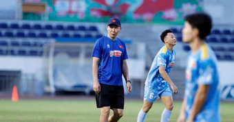 Tuyển Việt Nam: Thấy gì khi HLV Kim Sang Sik ‘tất tay’