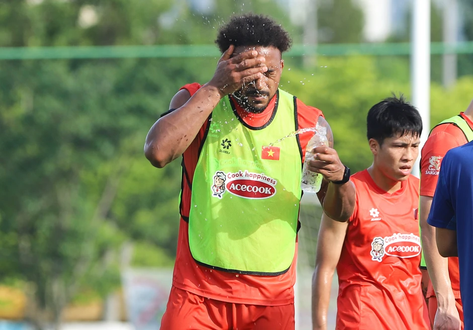 Tuyển Việt Nam tung đội hình mạnh nhất đấu Gangwon FC ở Hàn Quốc?