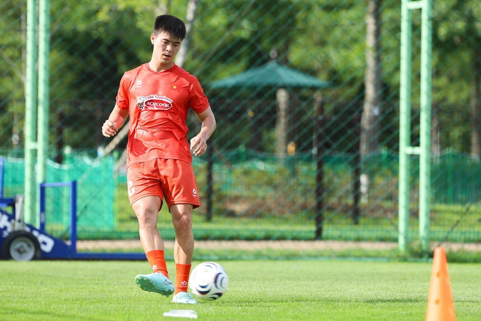 Tuyển Việt Nam tung đội hình mạnh nhất đấu Gangwon FC ở Hàn Quốc?