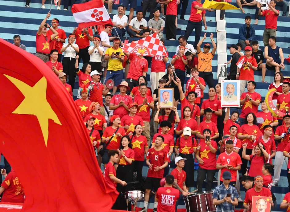 Tuyển Việt Nam vs Malaysia: Hoàng Hên, Xuân Son đá chính Tuyển Việt Nam vs Malaysia: Hoàng Hên, Xuân Son đá chính