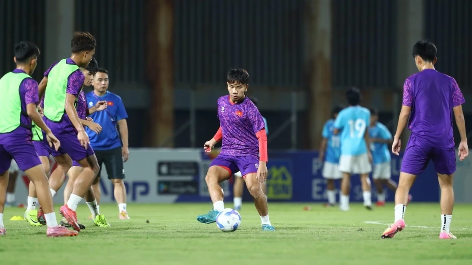 U17 Việt Nam hội quân, sẵn sàng bước vào hành trình chinh phục giải Đông Nam Á U17 Việt Nam hội quân, sẵn sàng bước vào hành trình chinh phục giải Đông Nam Á