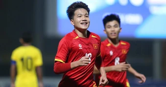 U17 Việt Nam khởi đầu hoàn hảo với chiến thắng 4-0 trước U17 Malaysia