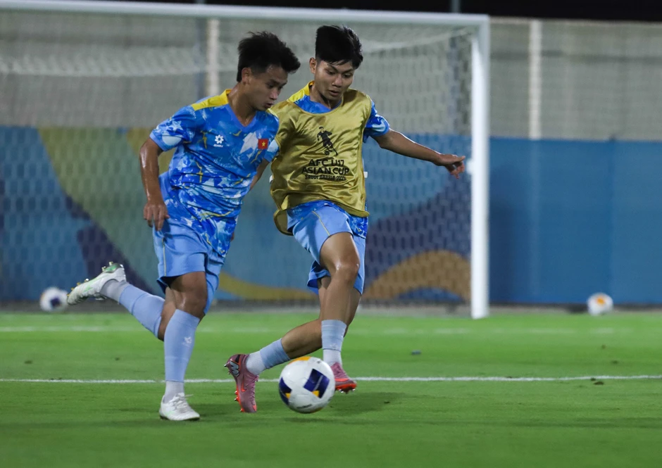 U17 Việt Nam quyết đấu UAE, HLV Cristiano Roland làm điều đặc biệt