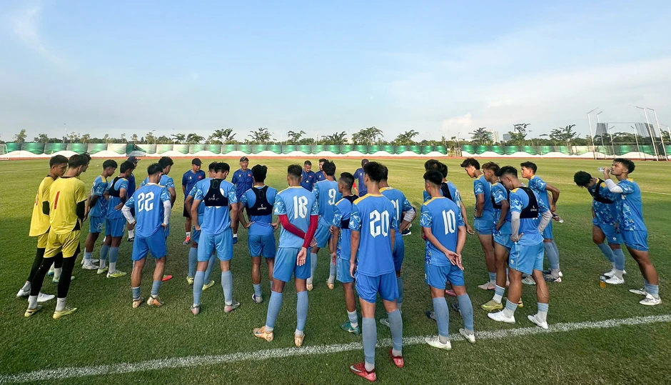 U19 Việt Nam gặp thử thách đầu tiên tại Indonesia U19 Việt Nam gặp thử thách đầu tiên tại Indonesia