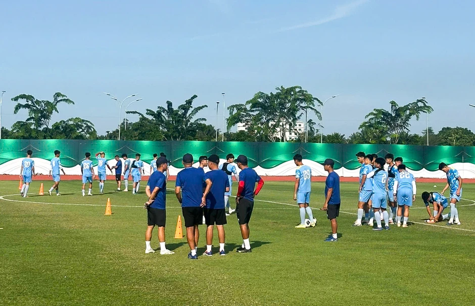 U19 Việt Nam gặp thử thách đầu tiên tại Indonesia U19 Việt Nam gặp thử thách đầu tiên tại Indonesia
