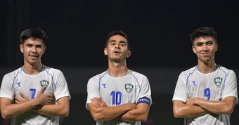 U23 Uzbekistan chơi thiếu người vẫn thắng dễ trước trận gặp U23 Việt Nam