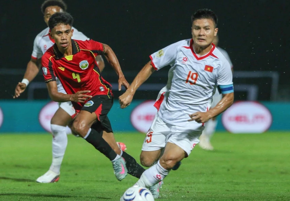 Vì sao Quang Hải được công nhận bàn thắng dù đối thủ phản lưới nhà? Vì sao Quang Hải được công nhận bàn thắng dù đối thủ phản lưới nhà?