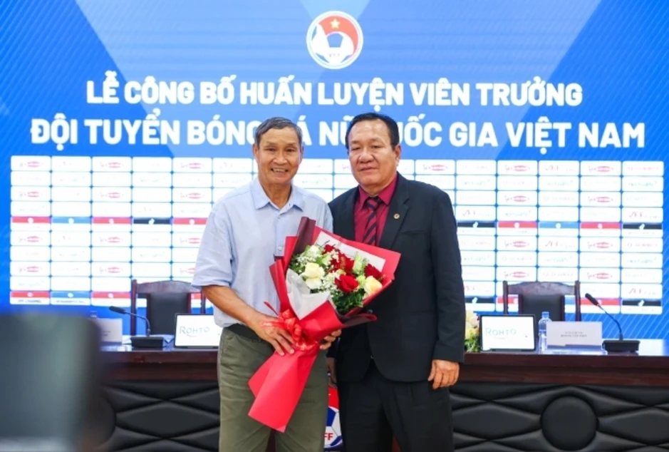 Vì sao VFF không chọn HLV ngoại cho đội tuyển nữ? Vì sao VFF không chọn HLV ngoại cho đội tuyển nữ?
