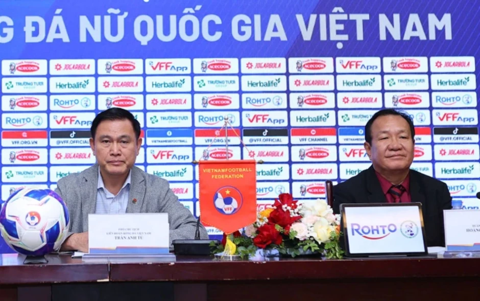 Vì sao VFF không chọn HLV ngoại cho tuyển nữ Việt Nam? Vì sao VFF không chọn HLV ngoại cho tuyển nữ Việt Nam?