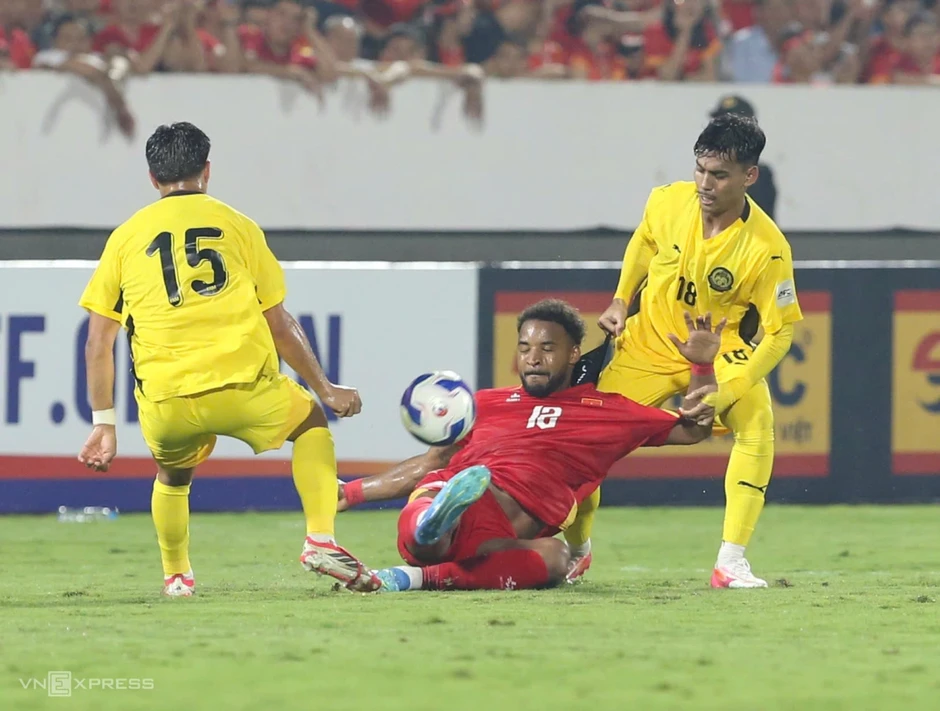 Việt Nam 2-0 Malaysia (H2): Hoàng Hên kiến tạo cho Xuân Son