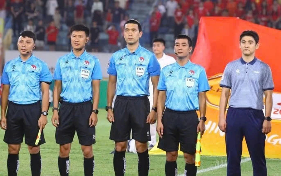 'Vua thẻ' người Hàn Quốc bắt trận tuyển Việt Nam vs Malaysia 'Vua thẻ' người Hàn Quốc bắt trận tuyển Việt Nam vs Malaysia