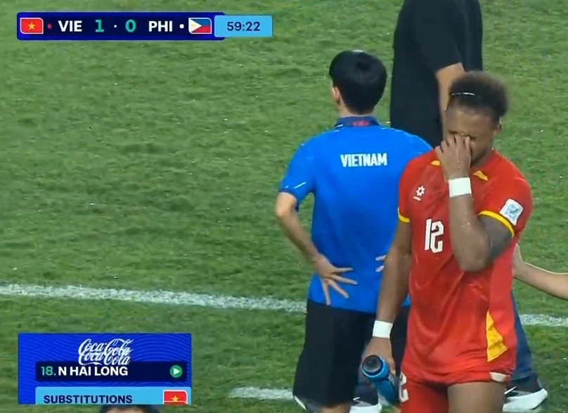 Xuân Son bật khóc rời sân, nguy cơ nghỉ hết giải FIFA ASEAN Cup Xuân Son bật khóc rời sân, nguy cơ nghỉ hết giải FIFA ASEAN Cup