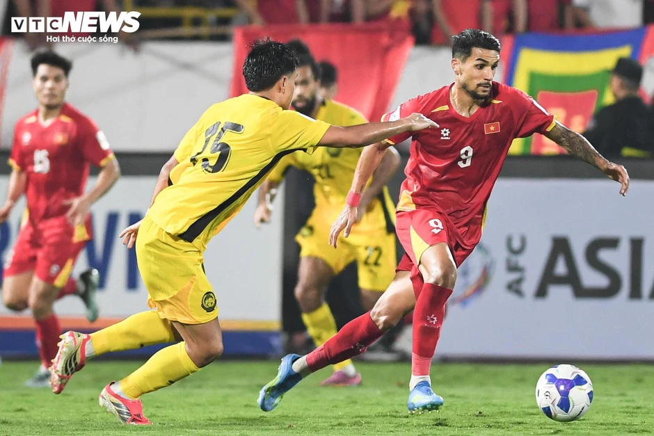 Xuân Son bùng nổ bên Hoàng Hên, HLV Malaysia cũng phải công nhận quá hay