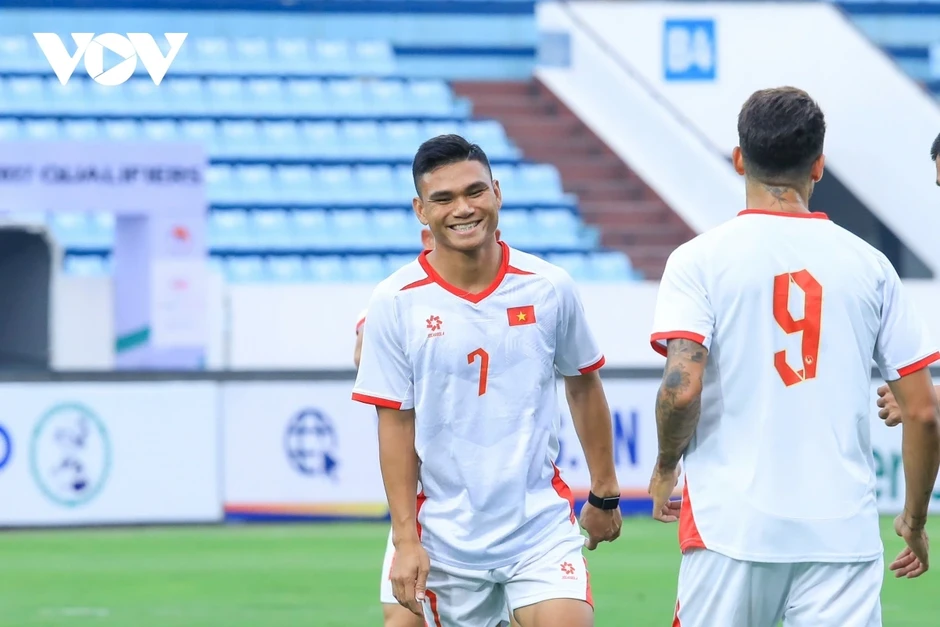 Xuân Son, Hoàng Hên cùng ĐT Việt Nam hoàn tất buổi tập cuối trước khi đấu Malaysia