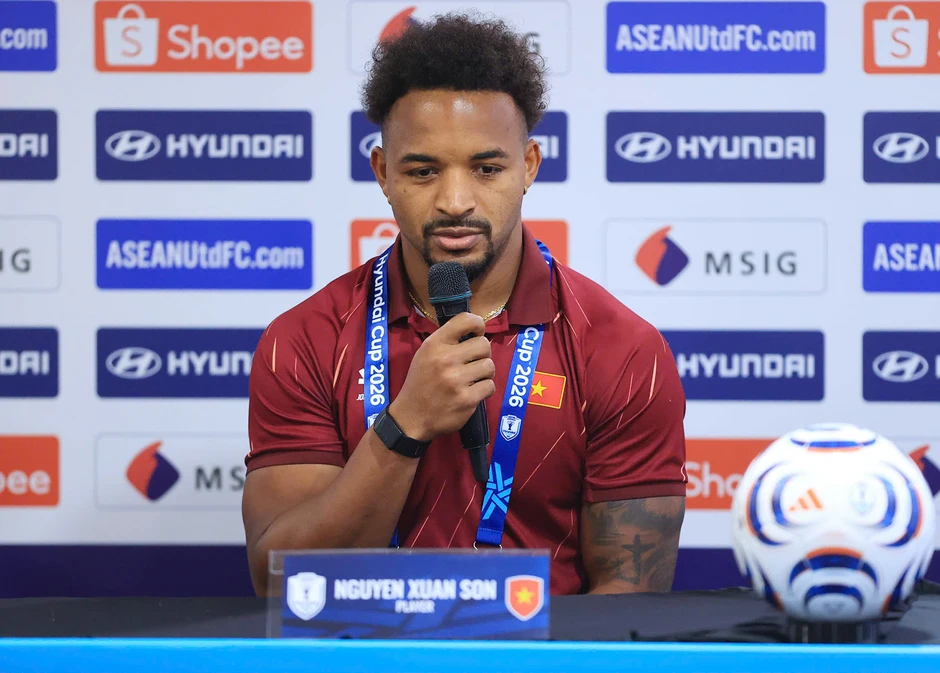 Xuân Son tuyên bố 'cứng' trước trận tuyển Việt Nam vs Malaysia Xuân Son tuyên bố 'cứng' trước trận tuyển Việt Nam vs Malaysia