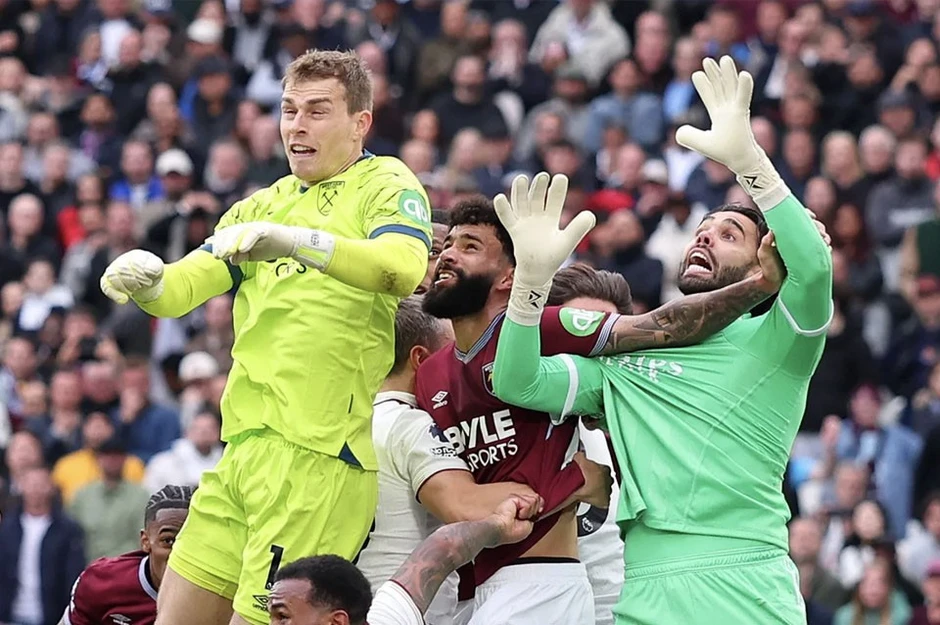 10 khoảnh khắc định hình nên chức vô địch Ngoại hạng Anh của Arsenal