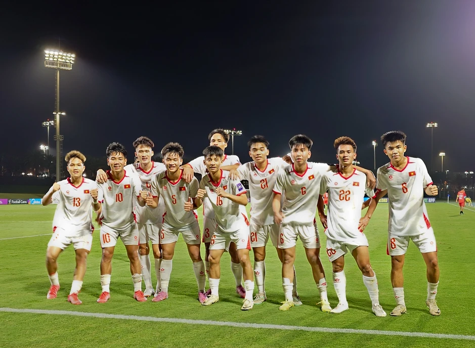 AFC: "U17 Việt Nam giành 3 điểm quý giá, gia tăng cơ hội vào tứ kết" AFC: "U17 Việt Nam giành 3 điểm quý giá, gia tăng cơ hội vào tứ kết"