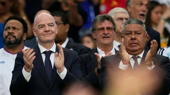 Argentina ủng hộ Chủ tịch FIFA giữa bão chỉ trích