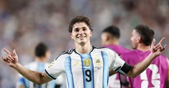 Arsenal chiêu mộ 'người hùng' tuyển Argentina