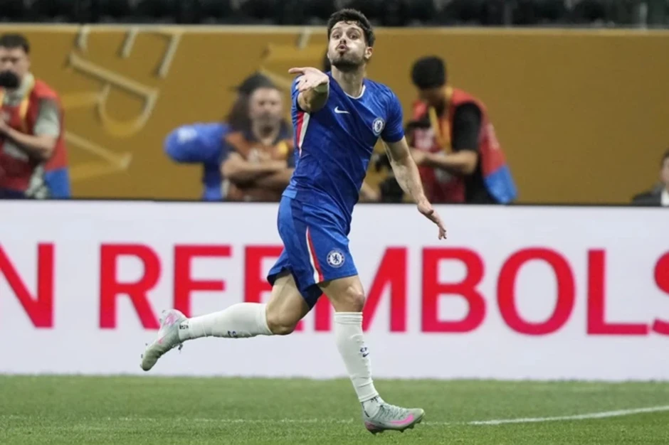 Arsenal “lép vế” trong đội hình kết hợp với Chelsea
