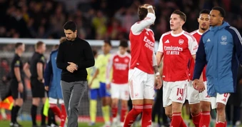Arsenal nguy cơ trắng tay danh hiệu, HLV Mikel Arteta nói điều bất ngờ
