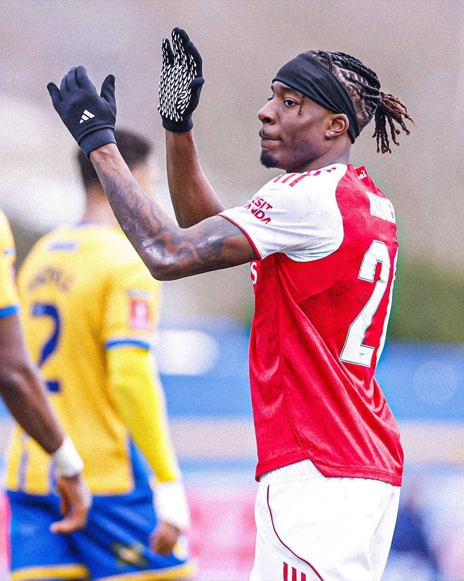 Arsenal thắng hú vía ở FA Cup Arsenal thắng hú vía ở FA Cup
