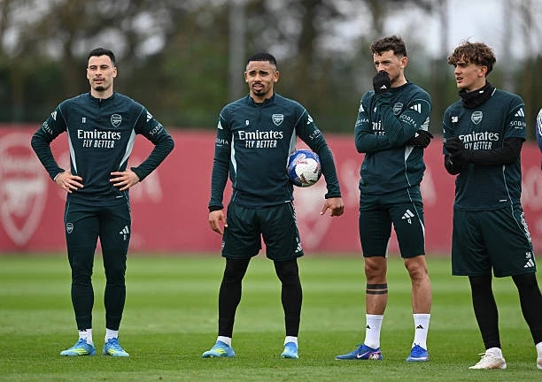 Arsenal thanh lý hàng loạt ngôi sao sau trận chung kết Champions League Arsenal thanh lý hàng loạt ngôi sao sau trận chung kết Champions League
