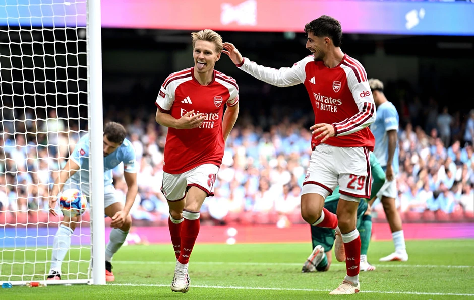 Arsenal thống trị bóng đá Anh: Màn lột xác của Odegaard