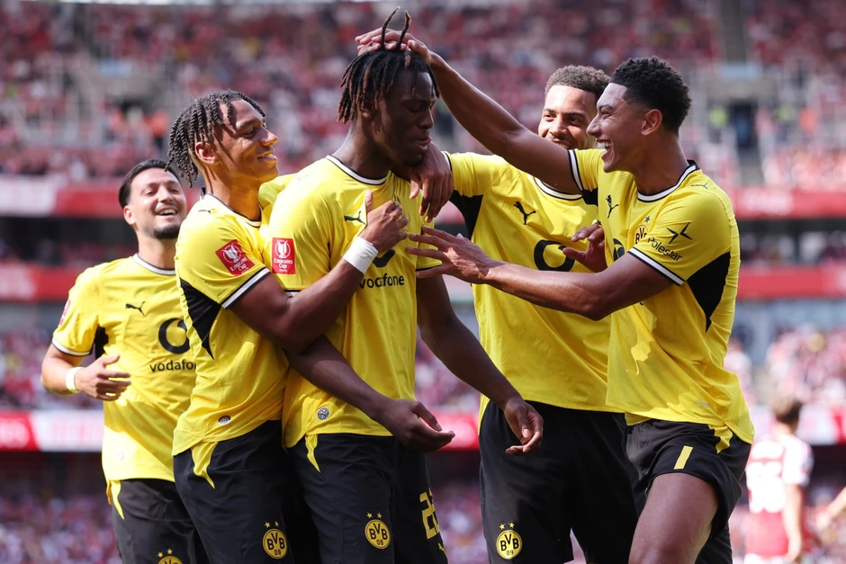 Arsenal thua bẽ bàng trước trận Siêu cúp Anh