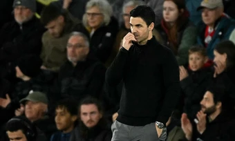 Arteta bênh vực cầu thủ Arsenal