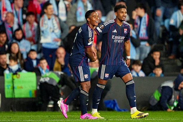 Aston Villa thắng Lille, Nottingham thua tại sân nhà ở Europa League